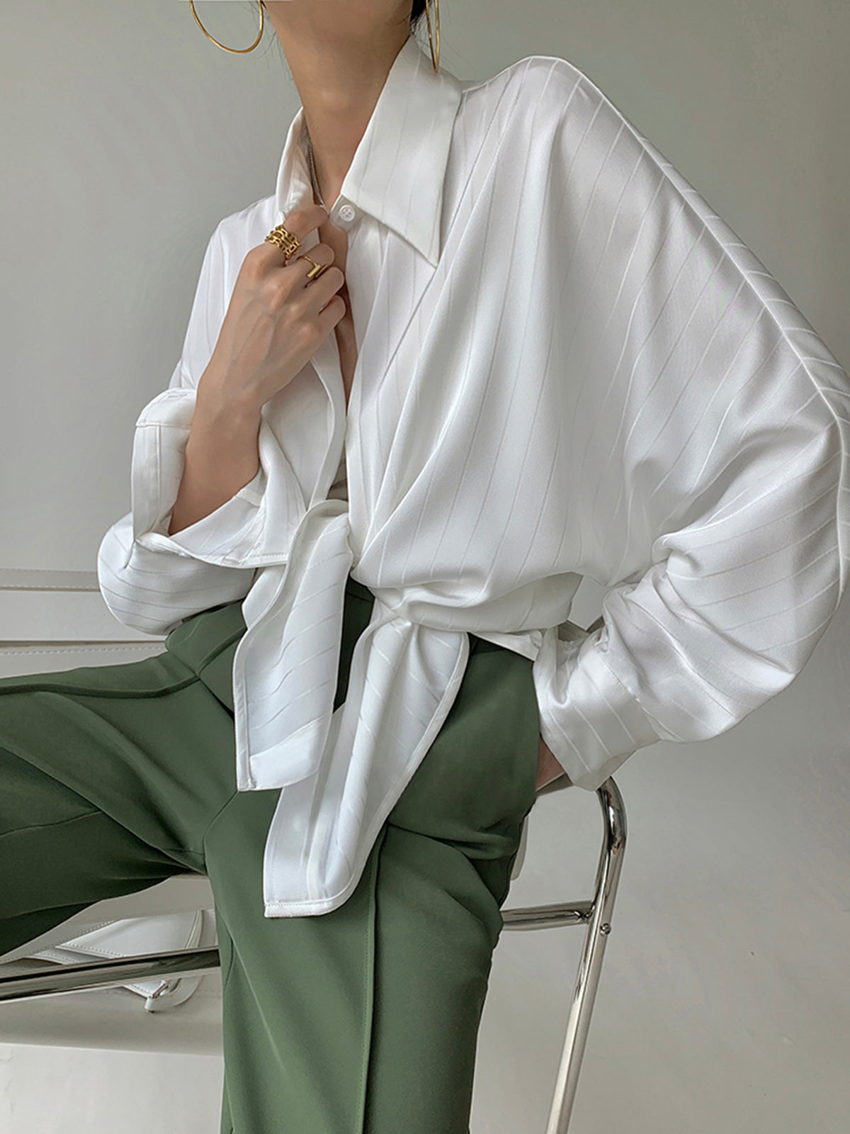Holly | Oversized Holiday Clothes Button-Up Collared Shirt