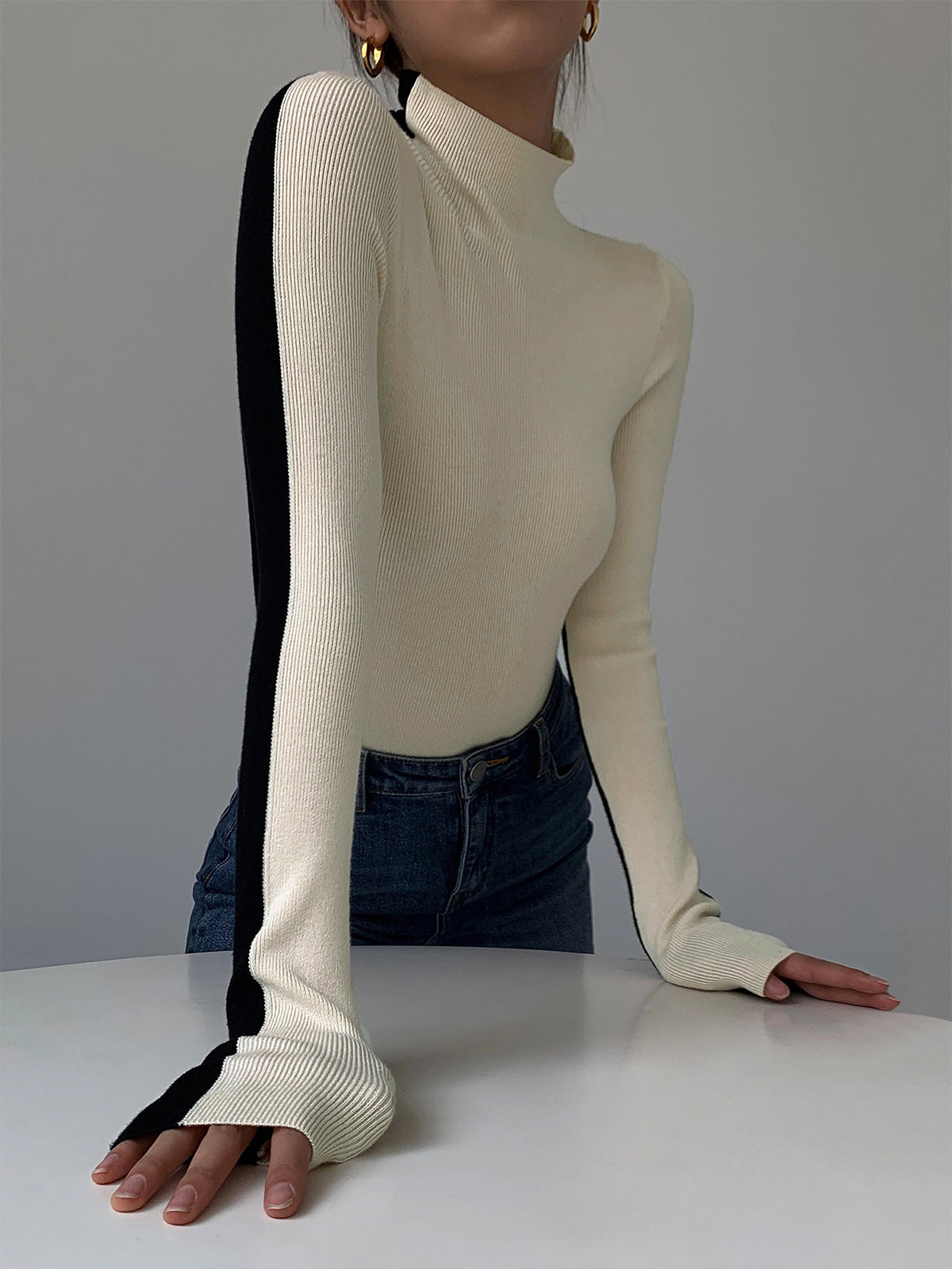 Juno | Relaxed Fit Two-Tone Holiday Knit Top