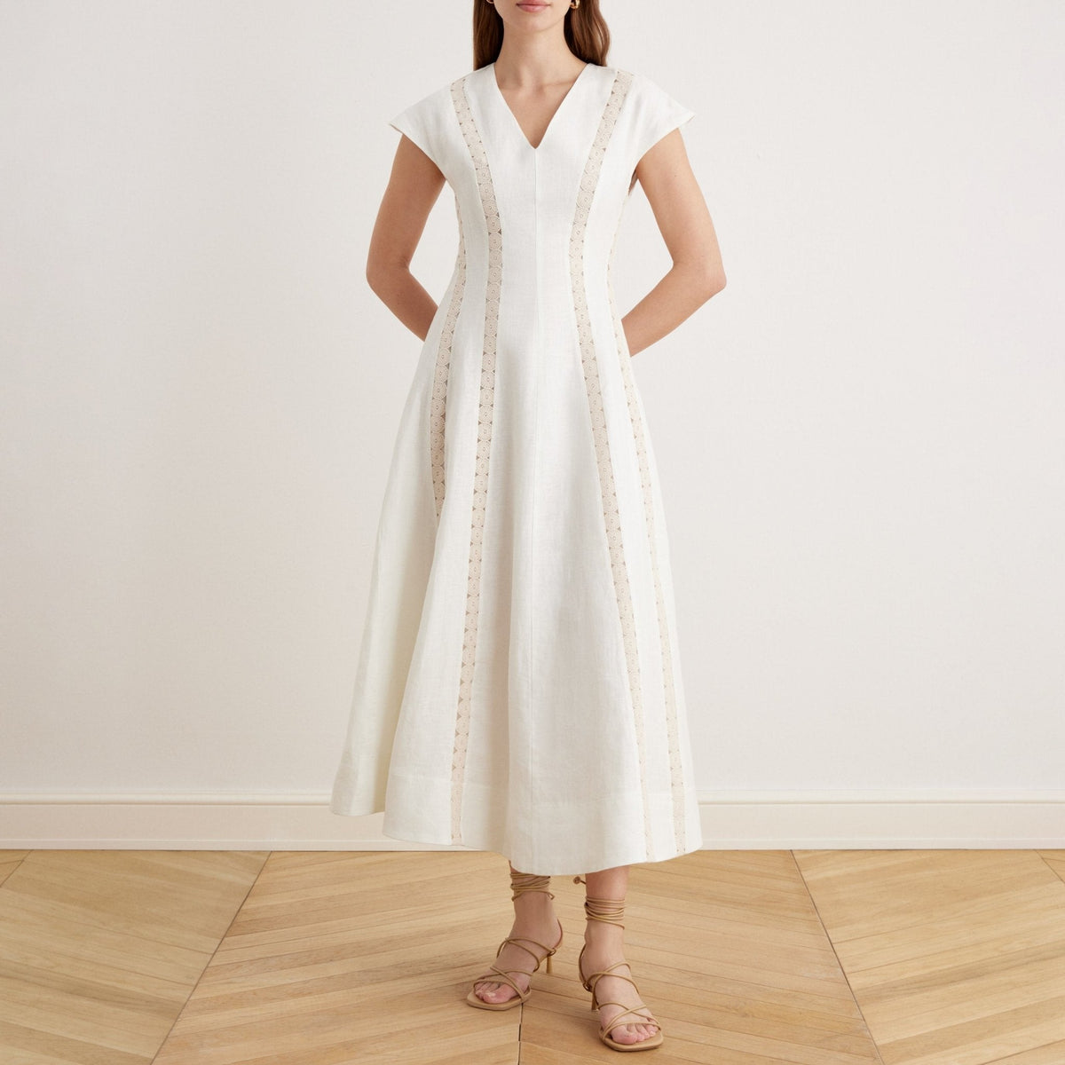 Lillian | Flared Fit V-Neck Linen Summer Dress