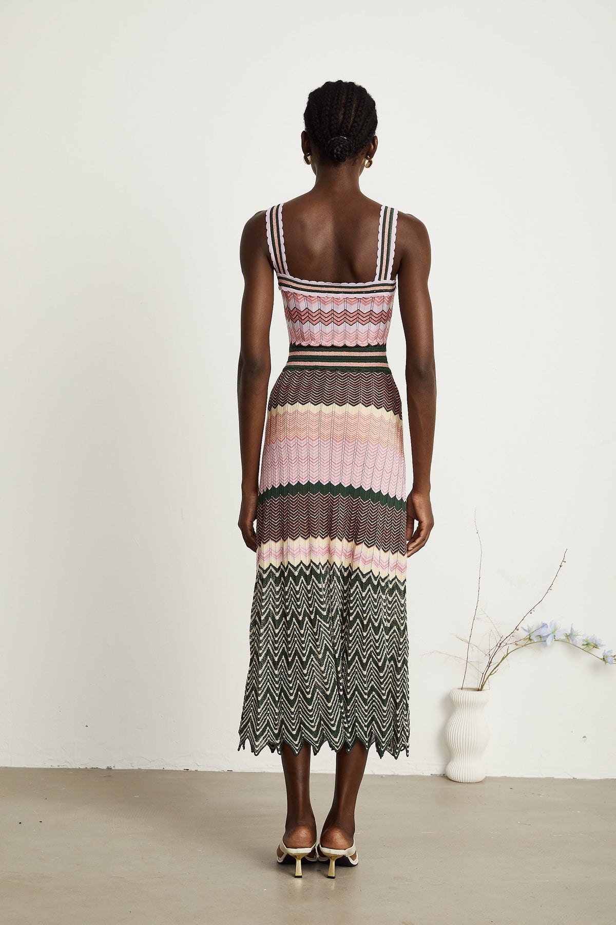 Lina | Sleeveless Contrast-Color Knit Ladies Day Dress