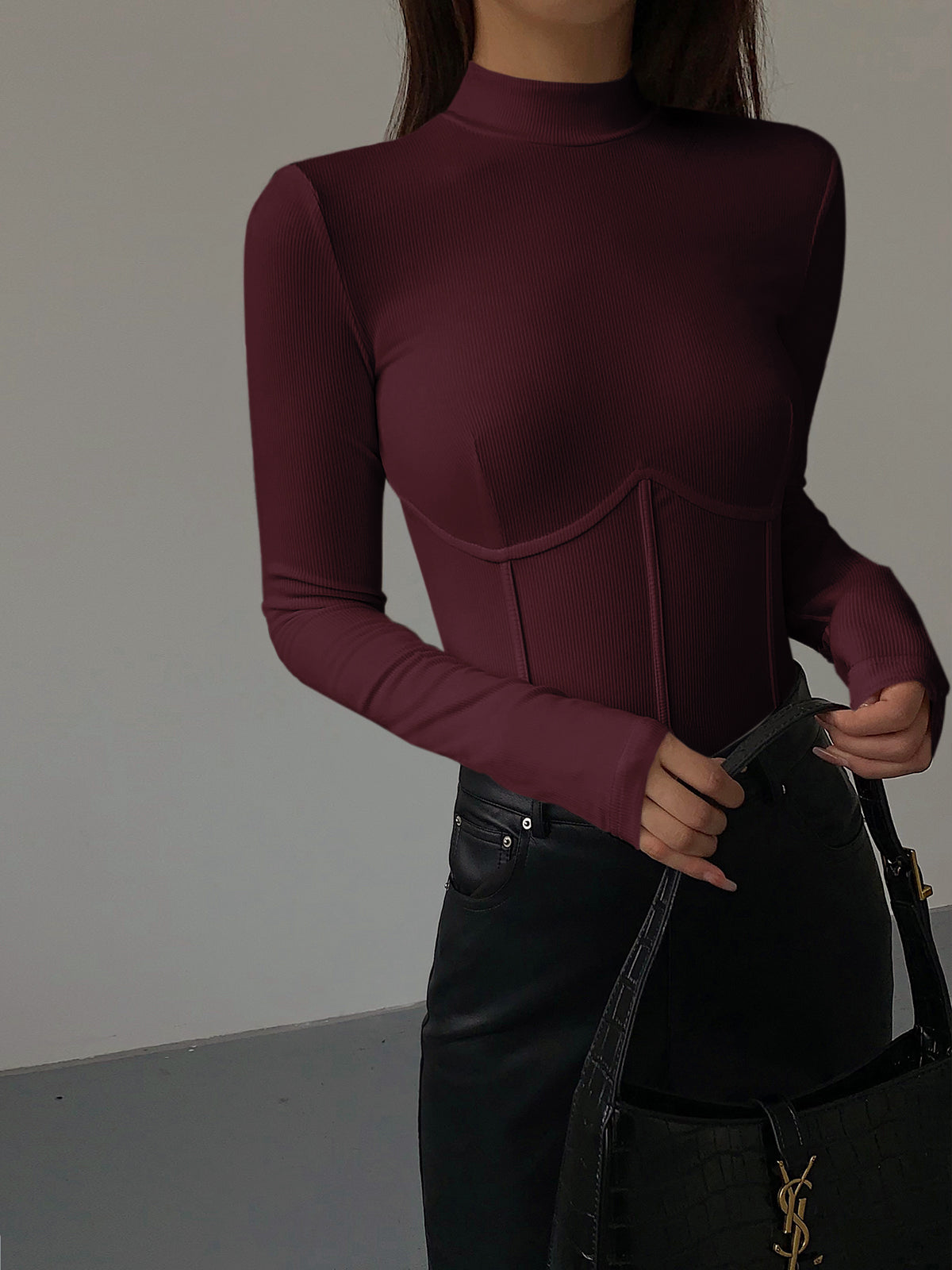 Mariana | Slim Fit Mock Neck Holiday T-Shirt