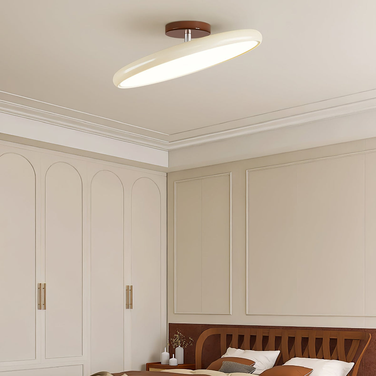 Matte Black Adjustable Ceiling Lamp with Soft Diffused Light – Ideal for Living Room or Bedroom