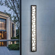 Matte Black Metal Wall Sconce with Vertical LED Light – Ideal for Outdoor Spaces