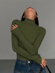 Raven | Fitted Contrast Piping Holiday Sweater